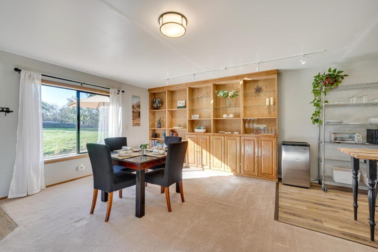 Cozy Central Point Bungalow On Working Winery! Exteriér fotografie
