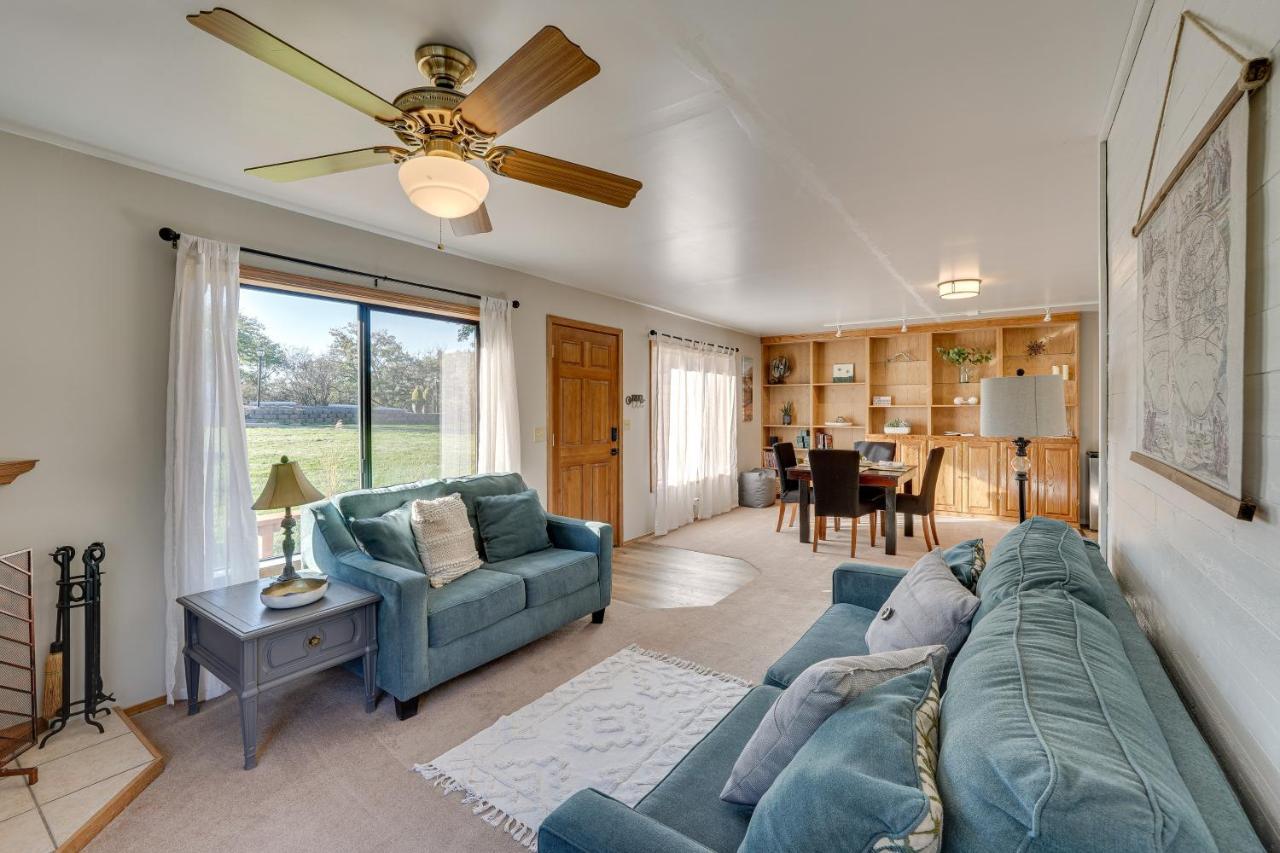 Cozy Central Point Bungalow On Working Winery! Exteriér fotografie