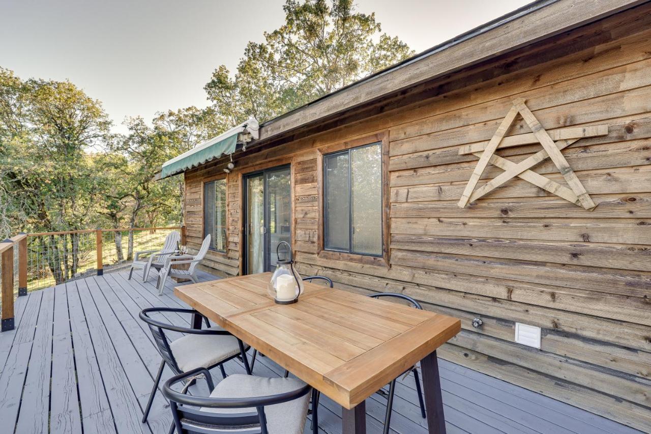 Cozy Central Point Bungalow On Working Winery! Exteriér fotografie